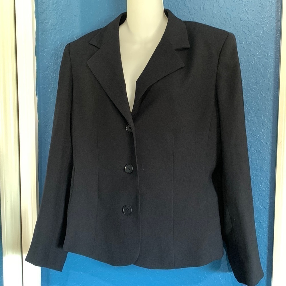 Anne Klein women blazer and skirt set. Size 12